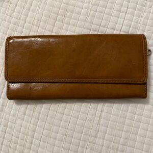 LIKE NEW Women’s HOBO Wallet Truffle